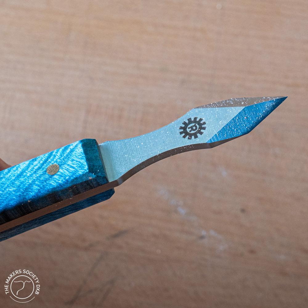 Narex set of Richter marking knife with a close up view of the blade