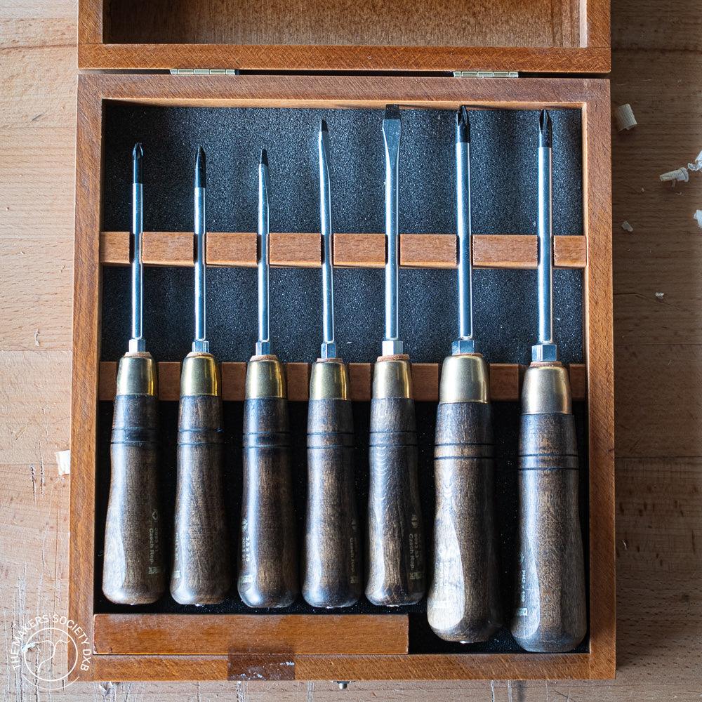 Narex complete set of seven screwdrivers wood line series in the original wooden box