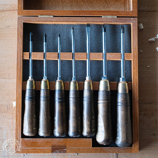 Narex complete set of seven screwdrivers wood line series in the original wooden box