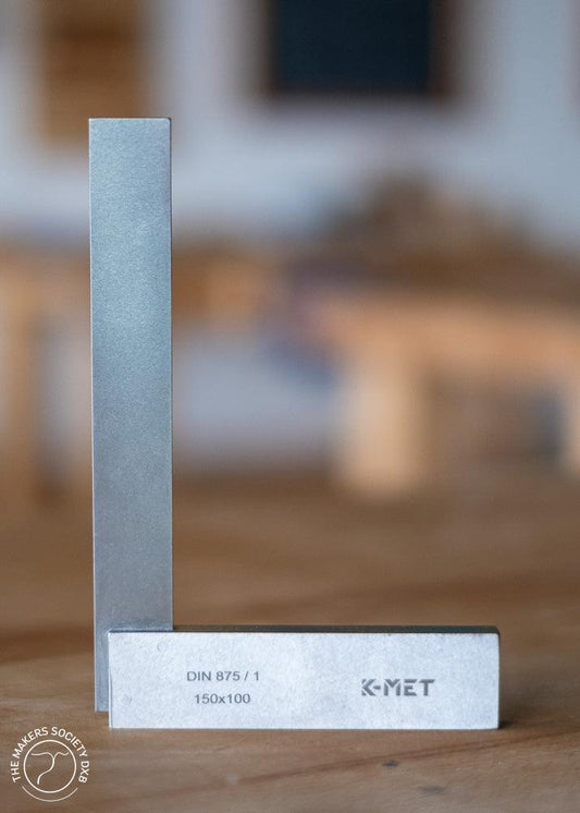K-MET Precision Universal Square 150x100mm – High-accuracy machinist square with a robust steel body, ideal for marking and checking right angles in woodworking and metalworking.